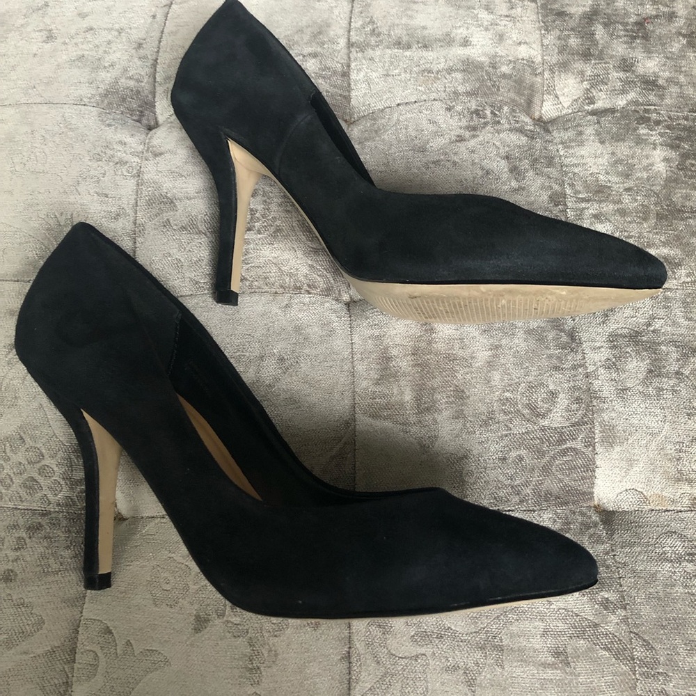 Le Chateau Black Suede High Heel Size 6